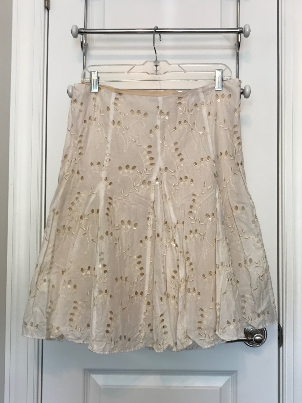 iXe 💯% cotton embroidered floral cream circle skirt with eyelets & sequins (10)